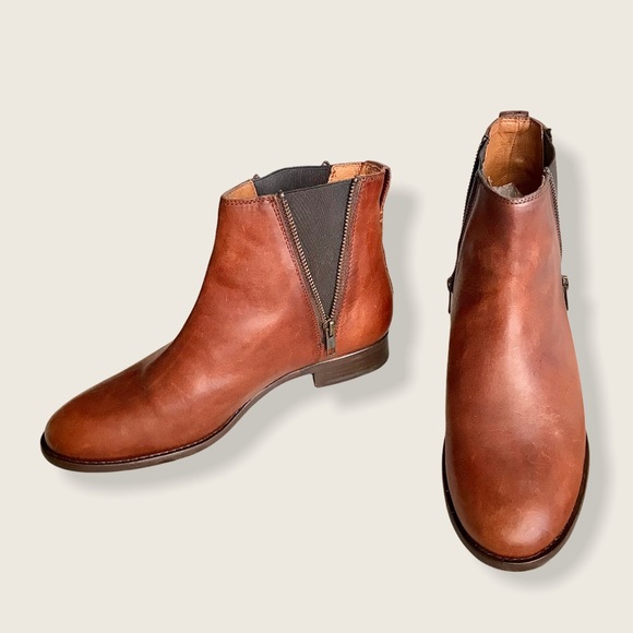 Frye Carly Zip Cognac Leather Chelsea Ankle Bootie - Picture 9 of 14